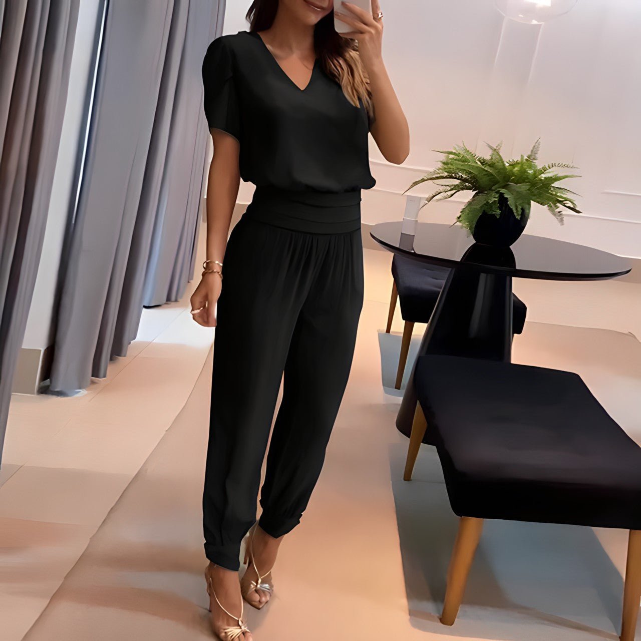 Daphne - Chic and Fashionable Ensemble