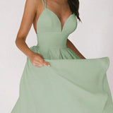 Elara - Chic Minimalist Dress