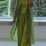Lindsy - Chic and Cozy Ensemble